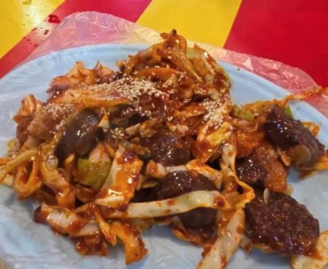 SNS 스레드에 등장한 2만5000원 순대.