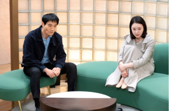 서동주(박형식 분)의 친부가 여순호(주상욱 분)가 아닌 허일도(이해영 분)라는 사실이 밝혀지며 시청자들의 충격을 자아냈다.사진=SBS 제공