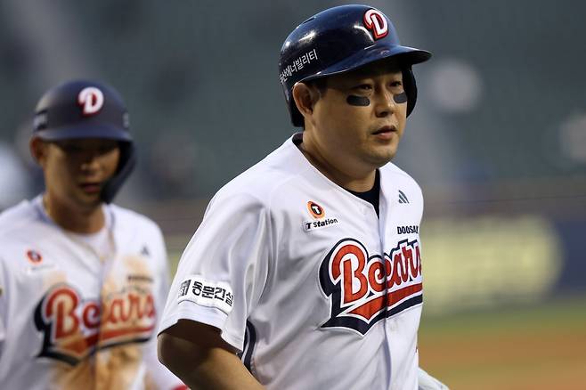 두산 양의지는 3일 잠실 키움전에서 시즌 첫 홈런을 결승포로 장식하고도 웃을 수 없었다. “창원NC파크에서 발생한 사고 때문에 마음이 무겁다”며 안타까움을 전했다. 사진제공｜두산 베어스