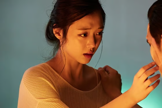 고 설리가 출연한 ‘리얼’ 속 한 장면.