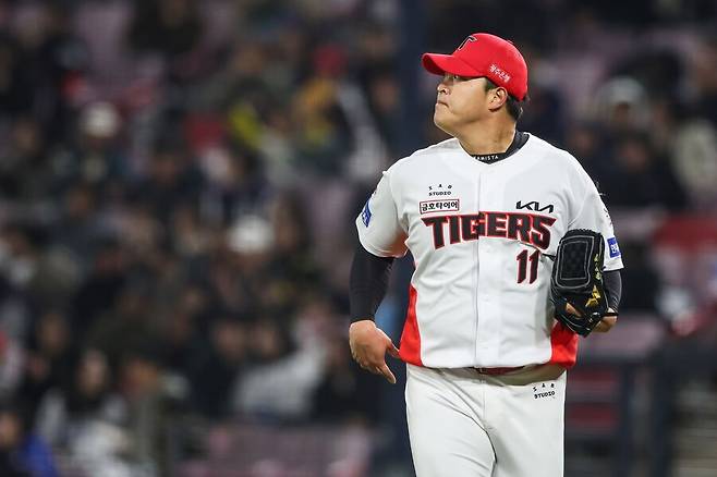 ▲ 8회 상대 핵심 타자들을 삼자범퇴로 깔끔하게 막아내고 뚜렷한 경기력 향상 조짐을 보인 조상우 ⓒKIA타이거즈