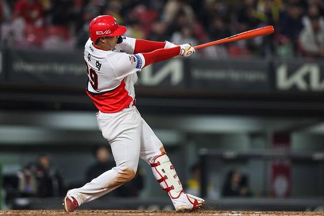 ▲ 최근 득점권에서 좋은 임팩트를 남기며 지난해와 달라진 모습을 보여주고 있는 변우혁 ⓒKIA타이거즈