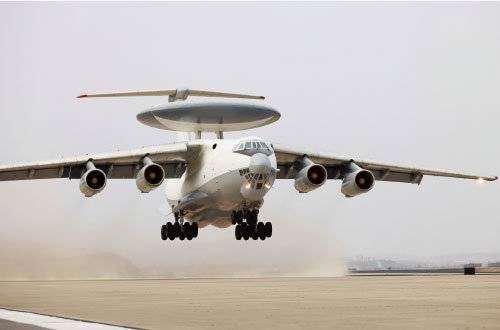 북한이 3월 27일 조선노동당 기관지 ‘노동신문’을 통해 “김정은 국무위원장이 조기경보기에 탑승했다”며 해당 기체를 처음 공개했다. 뉴스1