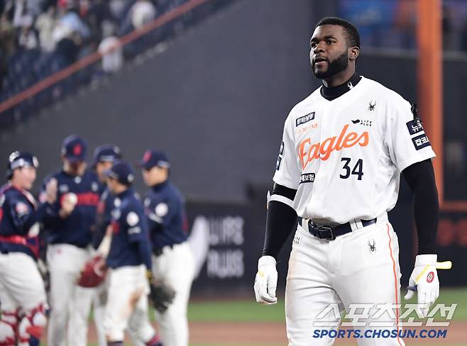 3일 대전 한화생명 볼파크에서 열린 KBO리그 한화와 롯데의 경기. 롯데가 한화에 승리했다. 9회말 만루 찬스 살리지 못한 한화 플로리얼. 대전=송정헌 기자songs@sportschosun.com/2025.04.03/