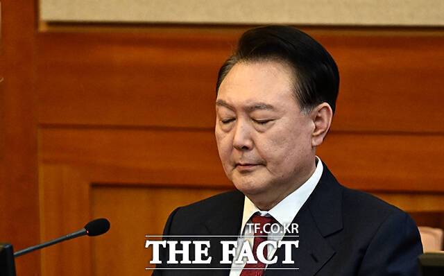 헌법재판소rk 4일 오전 대심판정에서 열린 윤 대통령 탄핵심판 선고 재판에서 재판관 만장일치 의견으로 국회의 탄핵소추의결을 인용했다. /더팩트 DB