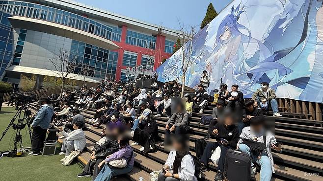 ▲ 점차 열기가 고조되는 현장, 카니발은 이제부터 시작이다