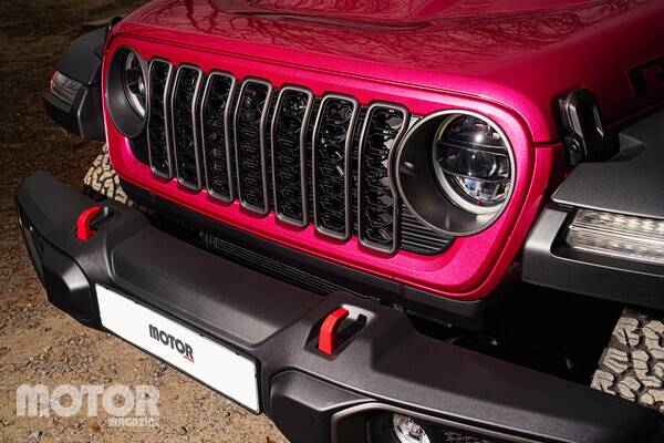 지프 뉴 랭글러 투스카데로 리미티드 에디션