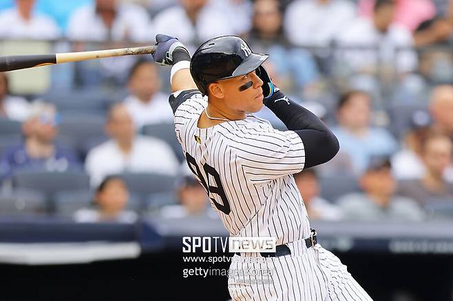 ▲ 4일 애리조나와 경기에서 시즌 5호 홈런을 쳐내는 등 4타점 맹활약을 펼친 애런 저지