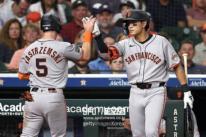 ▲ 이정후는 5일(한국시각) 미국 캘리포니아주 샌프란시스코 오라클파크에서 열린 2025 메이저리그 시애틀 매리너스 경기에 3번 타자 중견수로 선발 출전해 6타수 1안타 1타점 1도루 1득점 2삼진으로 경기를 마쳤다. 5경기 연속 안타. 시즌 타율은 0.250으로 조금 떨어졌다.