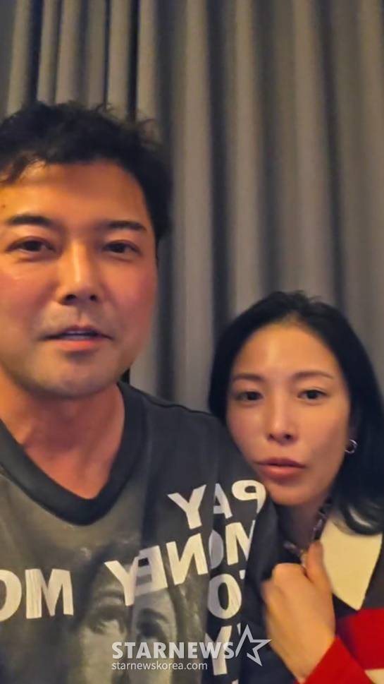 전현무, 보아와 집에서 취중 라방..다정 스킨십 "커플 선언인 줄"[스타이슈]