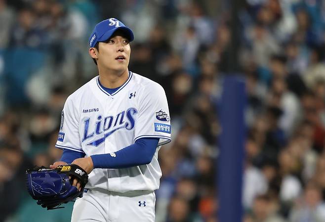 삼성 라이온즈는 4일 대구삼성라이온즈파크에서 열린 2025 신한 SOL Bank KBO리그 한화 이글스와의 홈경기에서 5-0 완승을 거뒀다. 삼성 선발 원태인은 7이닝 무실점 호투를 펼치고 시즌 첫 승을 달성했다. 삼성 라이온즈