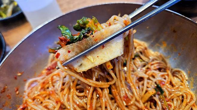 20250405_123420.jpg 가산동에서 막국수 맛있게 한그릇