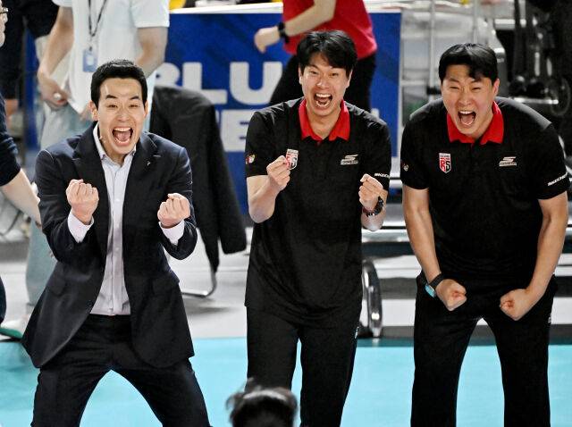 정관장 고희진 감독과 코칭스태프./KOVO