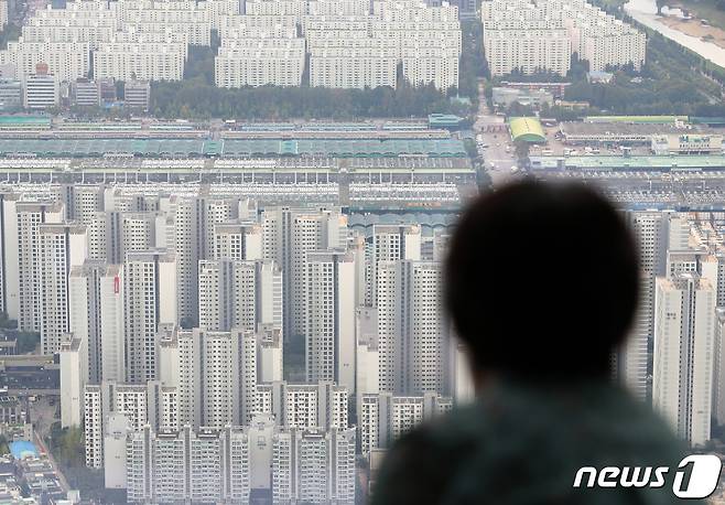 서울 송파구 롯데월드타워 서울스카이에서 바라본 서울 송파구의 한 아파트 단지. 뉴스1 ⓒ News1 구윤성 기자