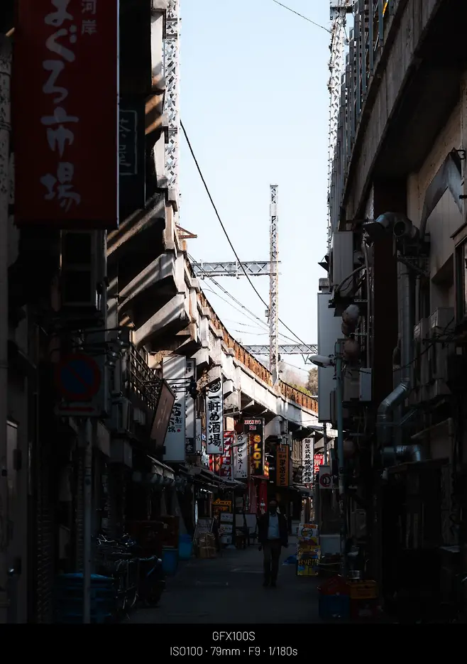 129af61eb58b6eff20a8d3b706f11a39287ed4697bbaf61e25