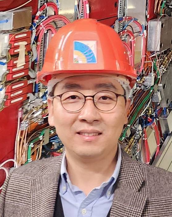 경북대학교가 과학기술정보통신부의 기초연구기반구축사업인 CERN 협력사업에서 CMS 실험 연구팀의 주관기관으로 선정됐다. 연구책임자인 문창성 경북대 물리학과 교수