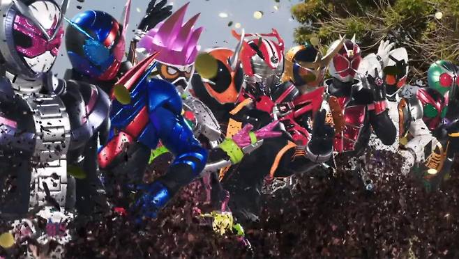 64eaNn_3X73IdtljutnfSk-_JreEpa8dHAwMfzQLaLmXgOwJXj3T45cGIIRu_qnjMj72RT-YxoRLl7RWzvA0wZTFoGuExjM8cAwvo_W6K8NIs93Xz6do68bHQT3FfiJOrBU_o6WogXJY8syz8R9s4A.webp.ren.jpg 스압) 역대 가면라이더들의 \'최종 폼\' 모음집 . jpg