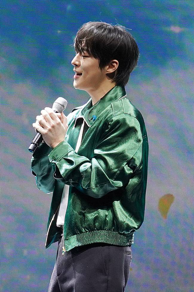 YY엔터테인먼트 제공