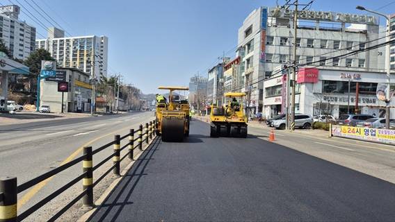 ▲관내 주요도로 재포장 사업추진ⓒ군산시