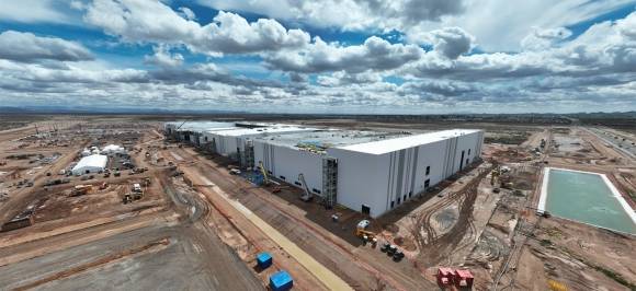 LG에너지솔루션이 미국 애리조나주 퀸크릭에 건설중인 원통형 베터리 전용 공장 전경. LG에너지솔루션 제공