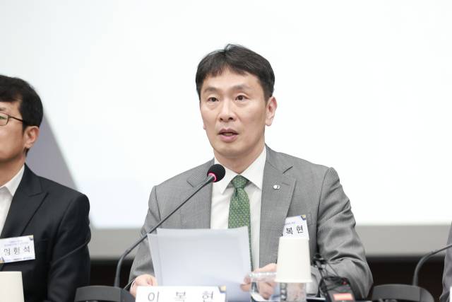 이복현 금융감독원장이 7일 서울 중구 은행회관에서 열린 ‘금융감독자문위원회 전체회의’에서 발언하고 있다. 사진 제공=금감원