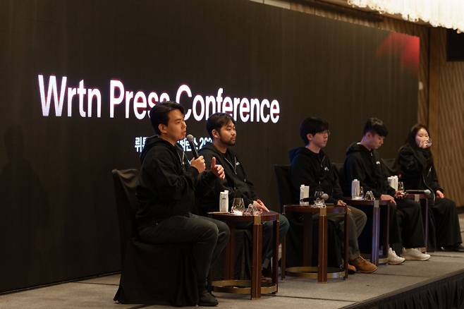 이세영(왼쪽 첫 번째) CEO를 비롯한 뤼튼 경영진이 질의응답하고 있다. 뤼튼 제공