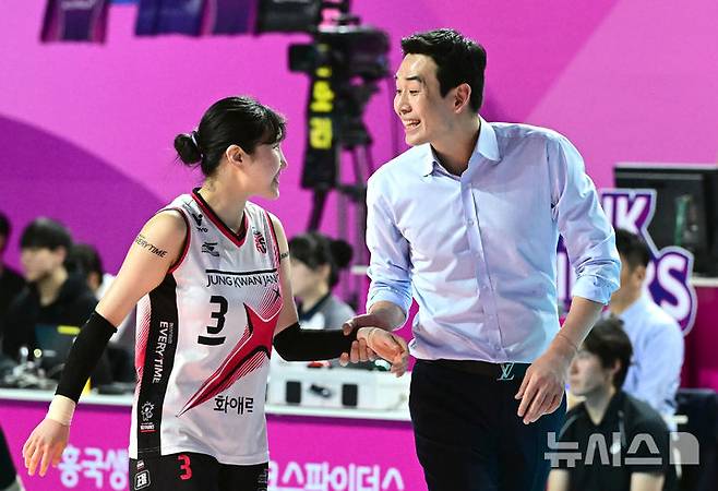 [서울=뉴시스]여자배구 정관장 염혜선. (사진=KOVO 제공)