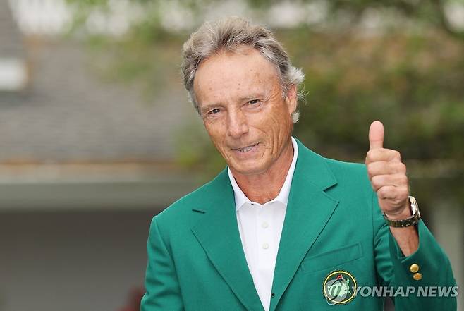 7일 드라이브, 칩 앤드 퍼트 대회 때 베른하르트 랑거의 모습 [게티이미지/AFP=연합뉴스]