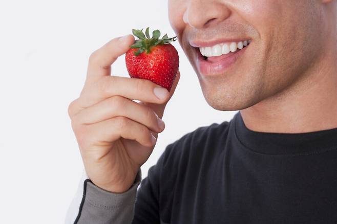 딸기 등 베리류에는 항산화 물질이 풍부해 전립선을 보호하는 효과가 있다. [사진=클립아트코리아]