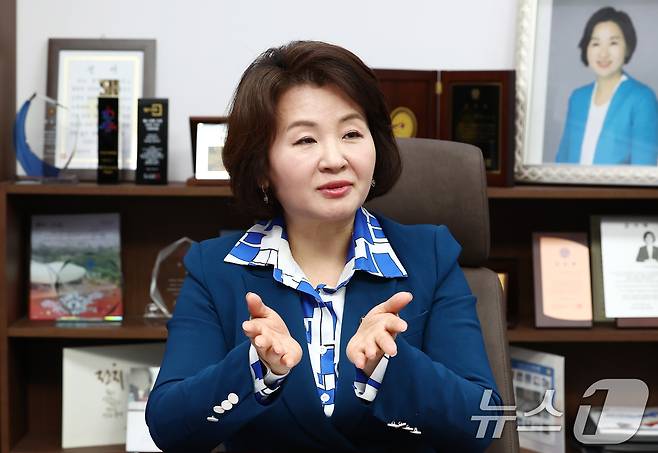 이수진 더불어민주당 의원이 2일 서울 여의도 국회에서 뉴스1과 인터뷰를 하고 있다. 2025.4.2/뉴스1 ⓒ News1 김민지 기자