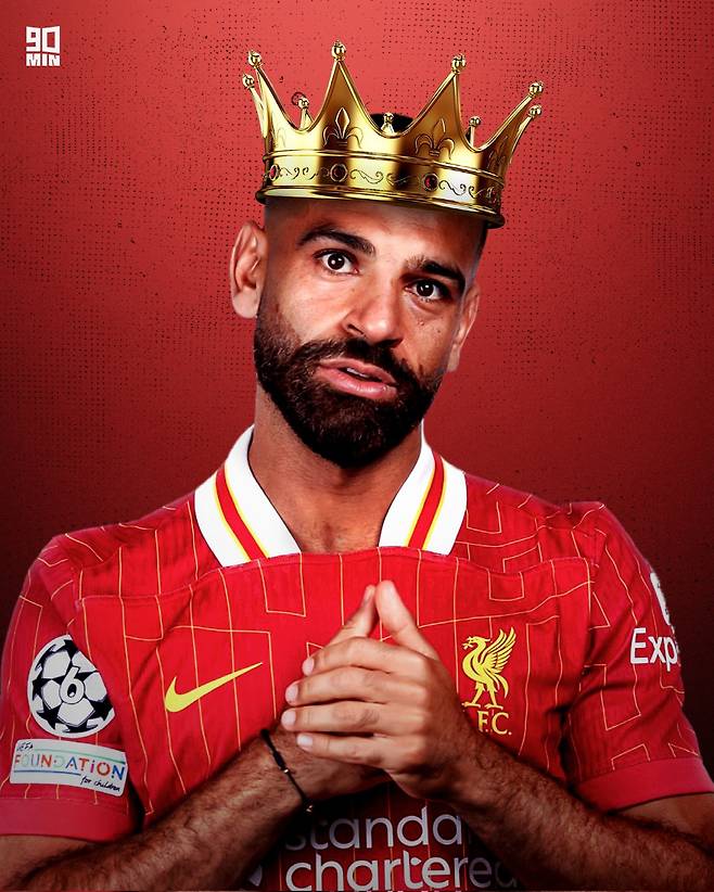 [스포츠조선 강우진 기자]리버풀이 모하메드 살라와 버질 반다이크를 놓치지 않는 쪽으로 가닥을 잡은 것으로 보인다. 이들은 리버풀이 세계 최고 클럽 중 하나로 우뚝 서는 데 큰 공헌을 한 스타플레이어다.

올여름 이적시장에서 두 선수 모두를 놓칠 수 있다는 예측이 우세했지만, 최근 들어 재계약설이 유력해지고 있다. 다음 시즌에도 두 선수를 지킬 수 있다면 잉글랜드 프리미어리그(EPL) 우승 가능성이 큰 스쿼드를 유지할 수 있다. 사진=SNS