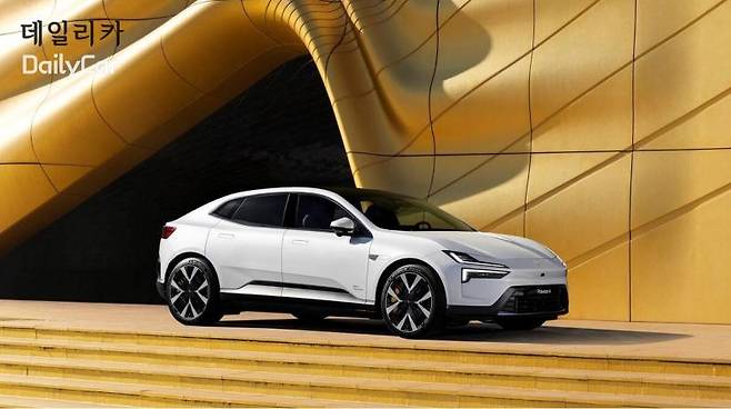 폴스타, 폴스타 4