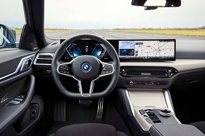 BMW ‘뉴 i4 eDrive40’ 실내 / 출처=BMW 코리아