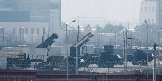 지난달 10일 오후 경기도 평택의 캠프 험프리스 내에 패트리엇(PAC-3) 요격 미사일이 배치돼 있다. 뉴스1