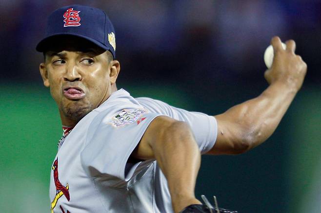 MLB 통산 15년 동안 13개팀에서 투수로 활약한 옥타비오 도텔이 8일(현지시간) 고국 도미니카공화국 수도 산토도밍고에서 발생한 나이트클럽 지붕 붕괴로 목숨을 잃었다. [AP]
