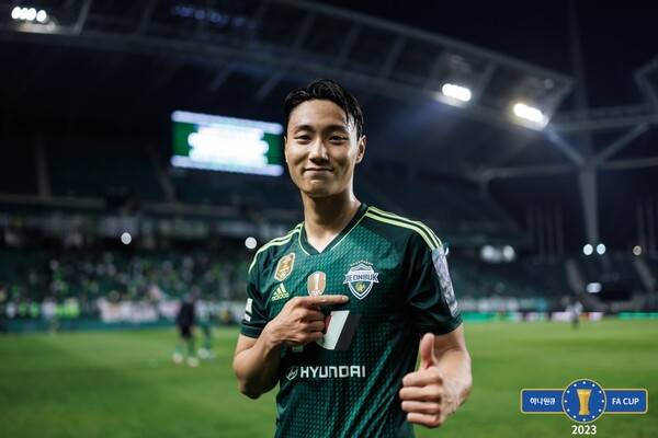 전북현대에서 활약하던 당시 백승호. 사진┃대한축구협회