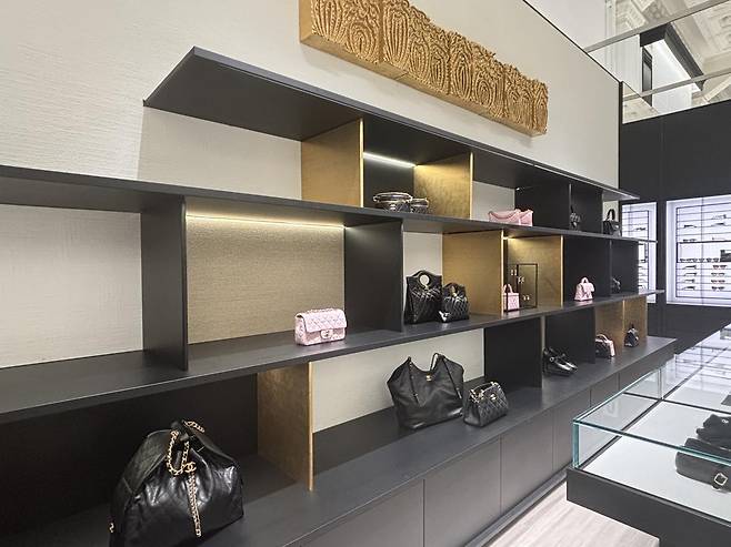 신세계 더 헤리티지 샤넬 매장. 황소영 기자 fangso@donga.com