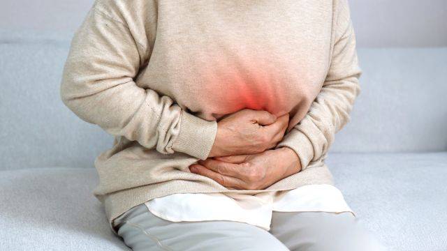 직장 하부에 암이 생기면 배변을 참기 어려워질 수 있다 ｜출처: 클립아트코리아