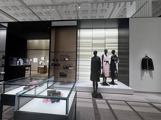 신세계 더 헤리티지 샤넬 매장. 황소영 기자 fangso@donga.com