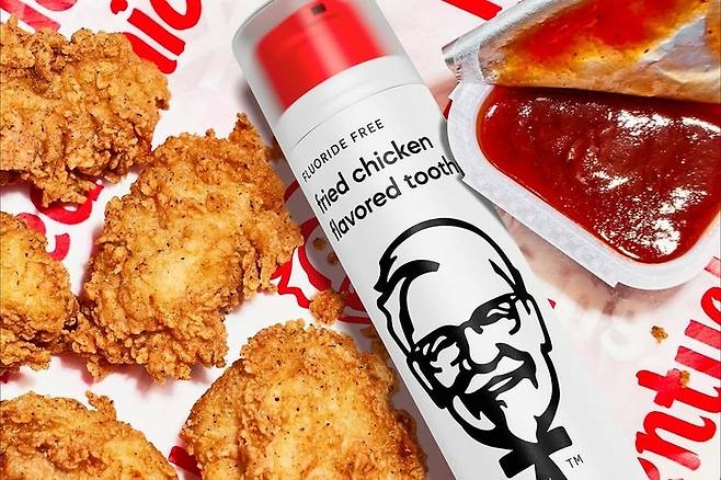 KFC-하이스마일 한정판 콜라보레이션 제품 치킨맛 치약. 사진=KFC/하이스마일