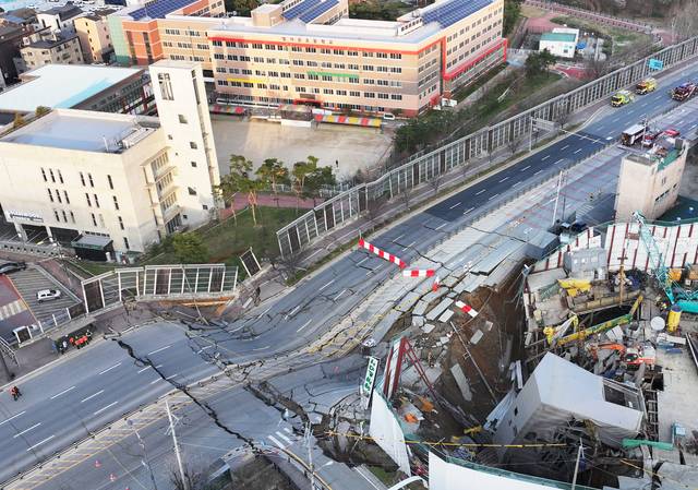 11일 경기도 광명시 일직동 신안산선 공사 현장에서 붕괴 사고가 발생했다. 연합뉴스 <저작권자(c) 연합뉴스, 무단 전재-재배포, AI 학습 및 활용 금지>