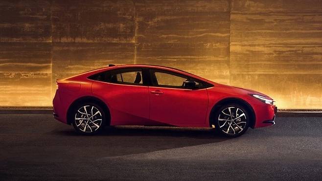 토요타 프리우스