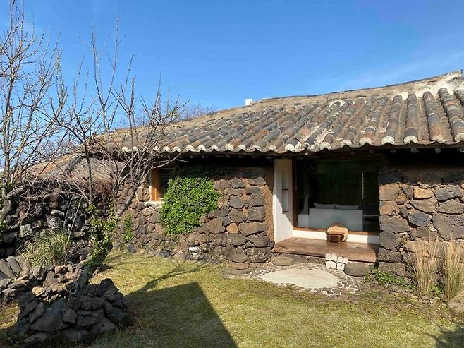 제주시 조천읍에 위치한 100년 구옥 에어비앤비 / 사진=에어비앤비