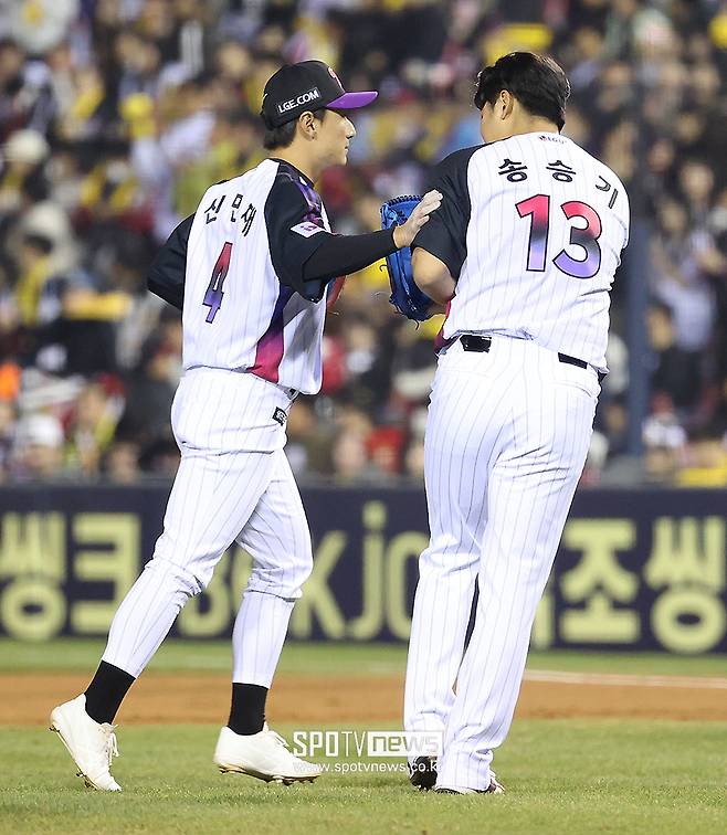 ▲ 송승기 신민재 ⓒ곽혜미 기자