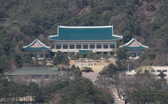 윤석열 전 대통령 파면 이후 청와대를 찾는 발길이 늘어나고 있다. 사진은 4월 9일 서울 종로구 청와대 전경. 동아DB