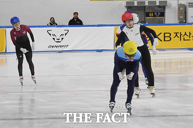 1등이 확실시되자 기쁨을 감출 수 없는 이정민.