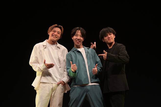 제4회 서울탭댄스콩쿠르에서 2등을 차지한 마사시와 우승자 토모키 츠므라야, 2회 연속 참가한 사토루 유츠 [마포문화재단 제공]