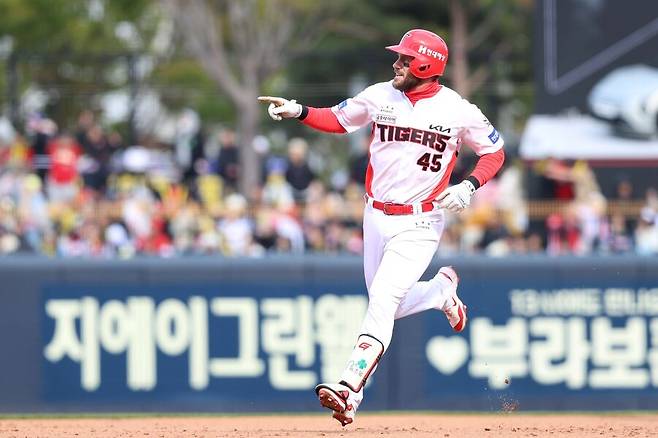 ▲ 팀을 위해서라면 언제든지 외야 수비도 가능하다고 자신한 패트릭 위즈덤 ⓒKIA타이거즈