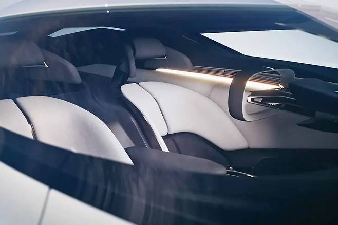 쉐보레 콜벳 콘셉트카 실내