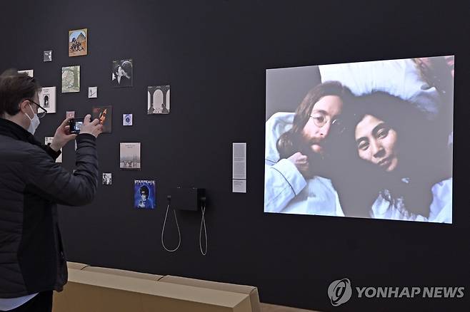 2022년 3월 스위스 취리히에서 열린 오노 요코의 전시 [EPA 연합뉴스 자료사진. 재판매 및 DB 금지]